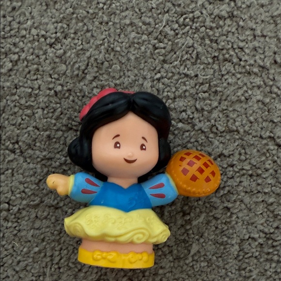 Colorful Princess Mini Doll Set - Picture 6 of 16